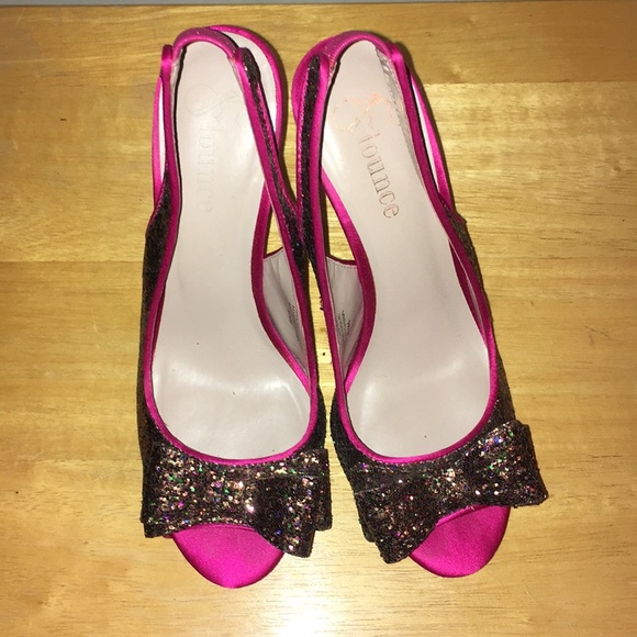 Flounce Sparkly Bow Heels! - Picture 3 of 6